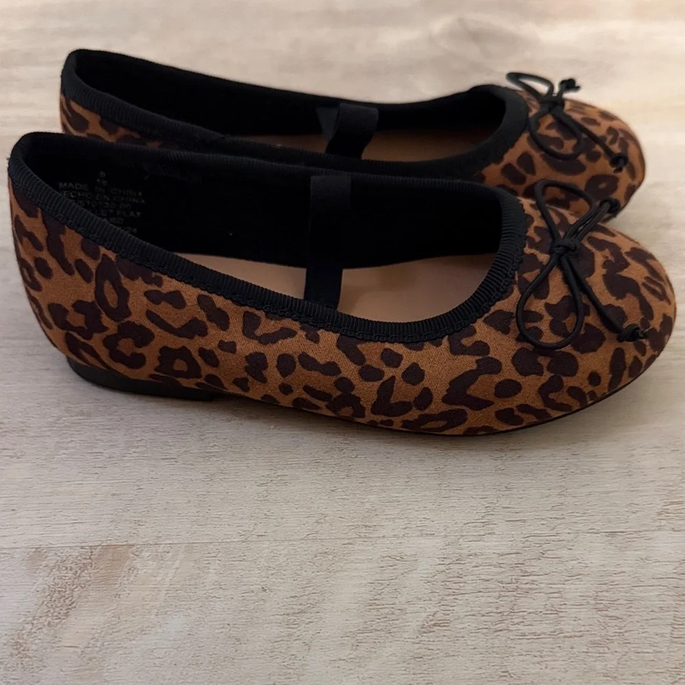 Old Navy Kids Leopard Print Dress Shoes